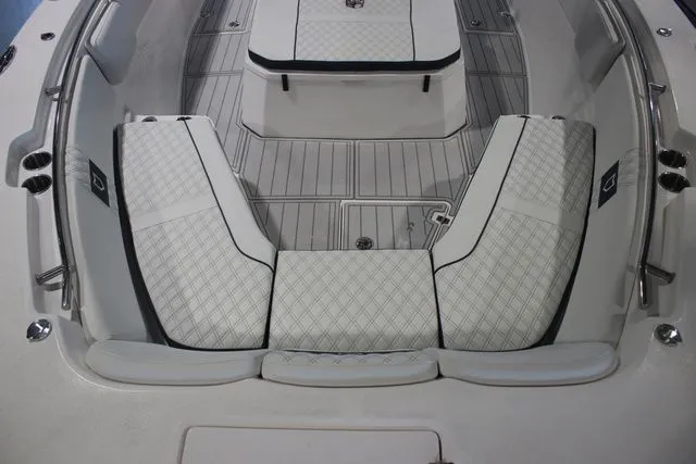 Slide: The Image of Sea Fox Commander 328 2026 - 23