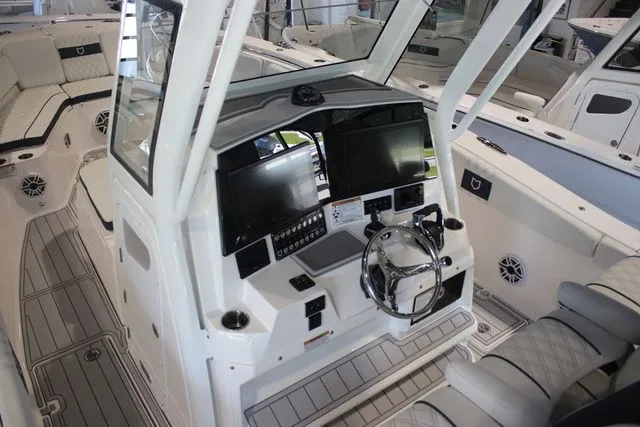 Slide: The Image of Sea Fox Commander 328 2026 - 26