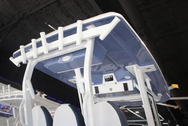 Slide: The Image of Sea Fox Commander 328 2026 - 27