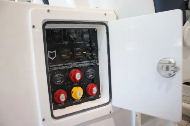 Slide: The Image of Sea Fox Commander 328 2026 - 29