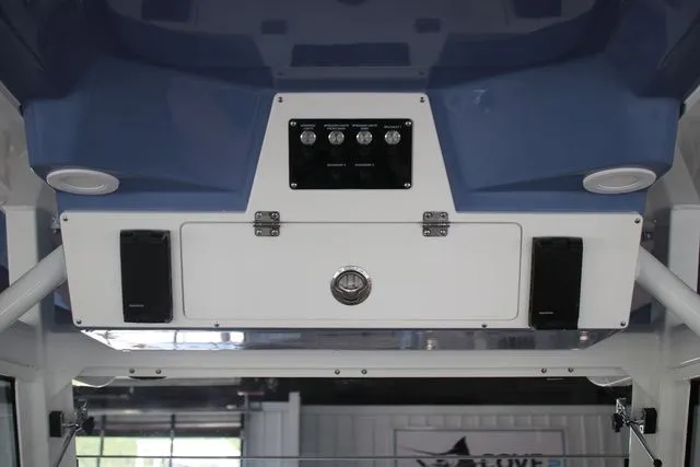 Slide: The Image of Sea Fox Commander 328 2026 - 31