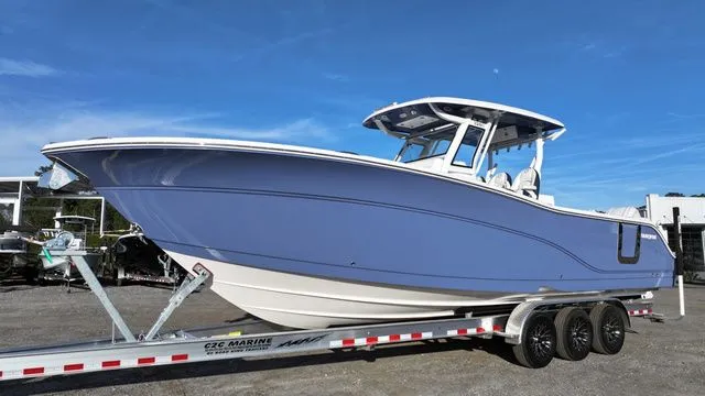 Slide: The Image of Sea Fox Commander 328 2026 - 4