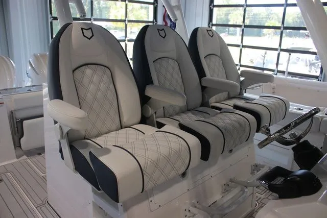 Slide: The Image of Sea Fox Commander 328 2026 - 46