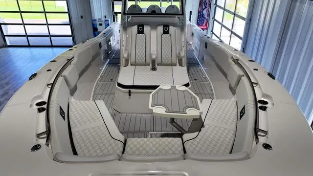 Slide: The Image of Sea Fox Commander 328 2026 - 50