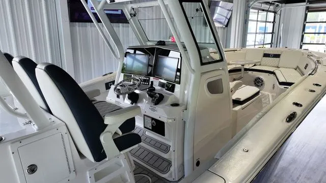 Slide: The Image of Sea Fox Commander 328 2026 - 52