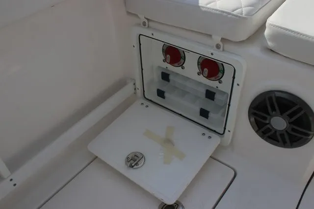 Slide: The Image of Sea Fox 268 Commander 2026 - 27