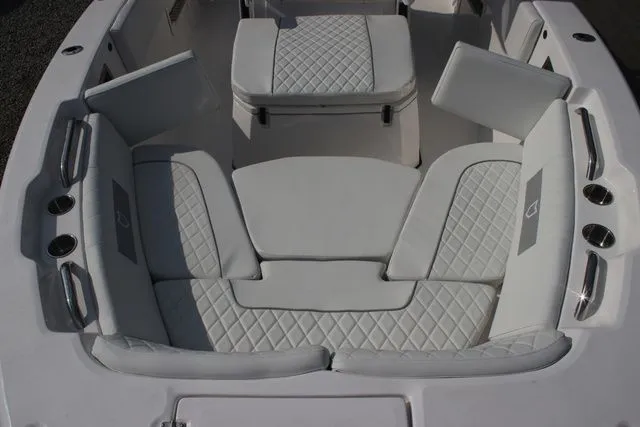 Slide: The Image of Sea Fox 268 Commander 2026 - 30