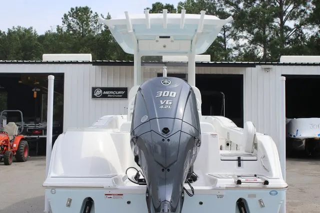 Slide: The Image of Sea Fox 248 Commander 2026 - 10