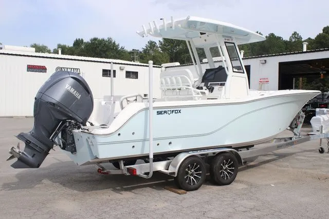 Slide: The Image of Sea Fox 248 Commander 2026 - 12