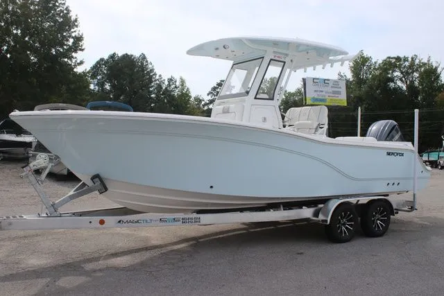 Slide: The Image of Sea Fox 248 Commander 2026 - 13