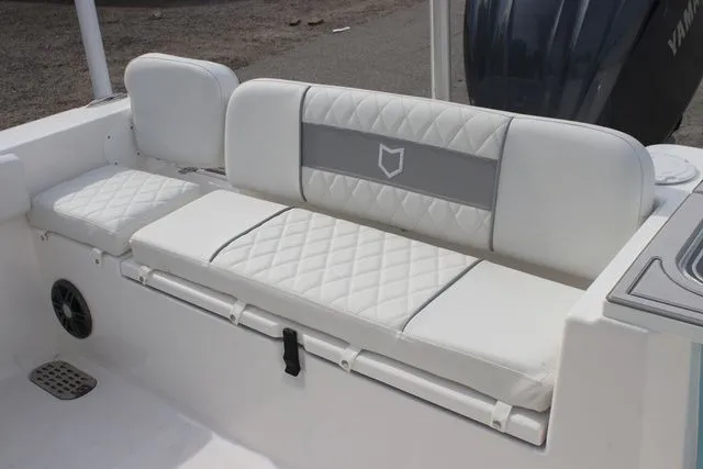 Slide: The Image of Sea Fox 248 Commander 2026 - 28