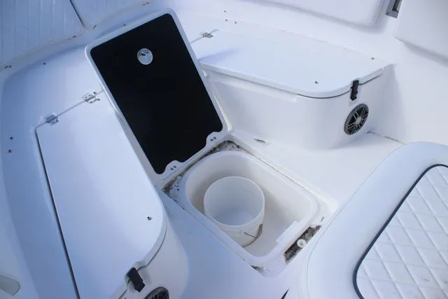 Slide: The Image of Sea Fox 248 Commander 2026 - 15