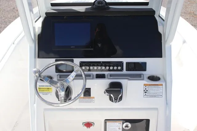 Slide: The Image of Sea Fox 248 Commander 2026 - 8