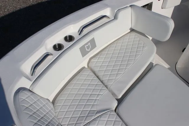 Slide: The Image of Sea Fox 248 Commander 2026 - 17