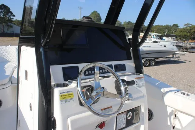 Slide: The Image of Sea Fox 248 Commander 2026 - 23