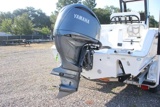 Slide: The Image of Sea Fox 248 Commander 2026 - 5