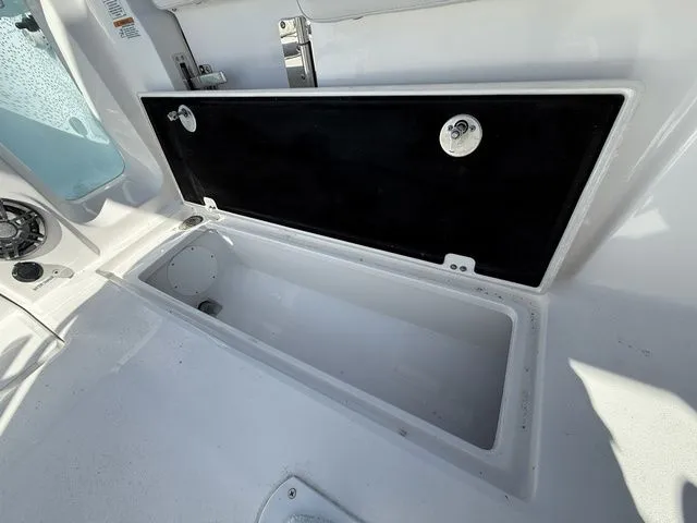 Slide: The Image of Sea Fox 268 Commander 2026 - 23