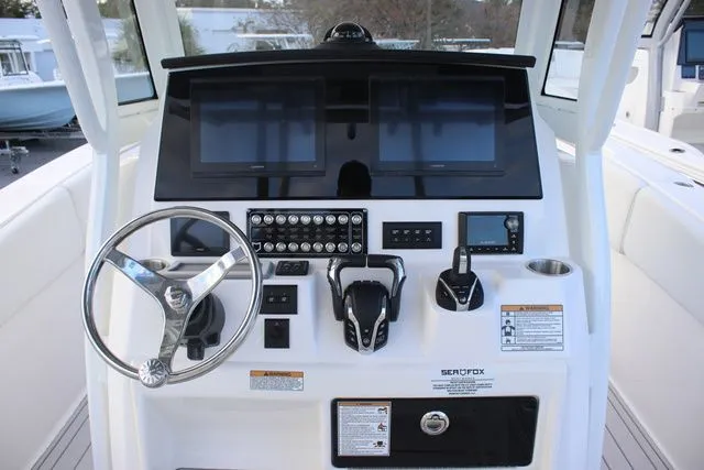 Slide: The Image of Sea Fox 288 Commander 2026 - 10