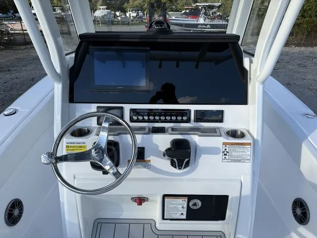 Slide: The Image of Sea Fox 248 Commander 2026 - 13