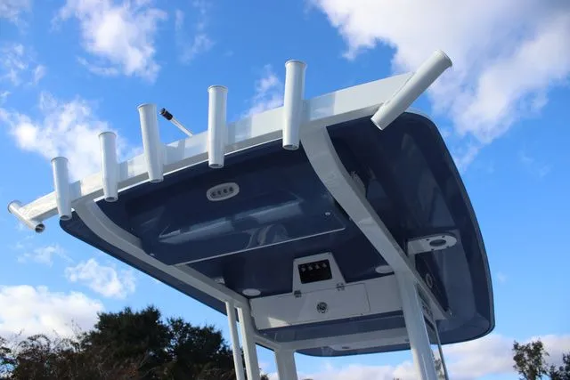 Slide: The Image of Sea Fox 248 Commander 2026 - 4