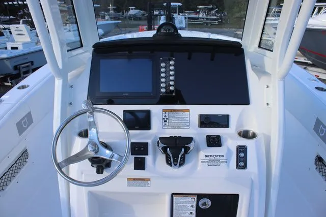 Slide: The Image of Sea Fox 268 Commander 2026 - 11