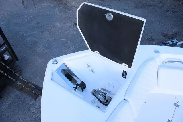 Slide: The Image of Sea Fox 268 Commander 2026 - 7