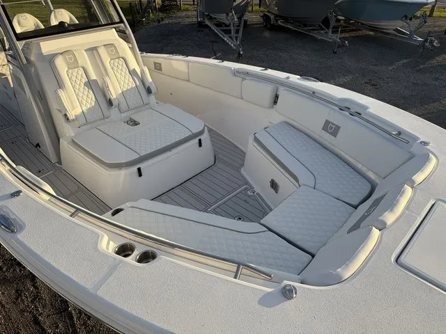 Slide: The Image of Sea Fox 328 Commander 2026 - 23