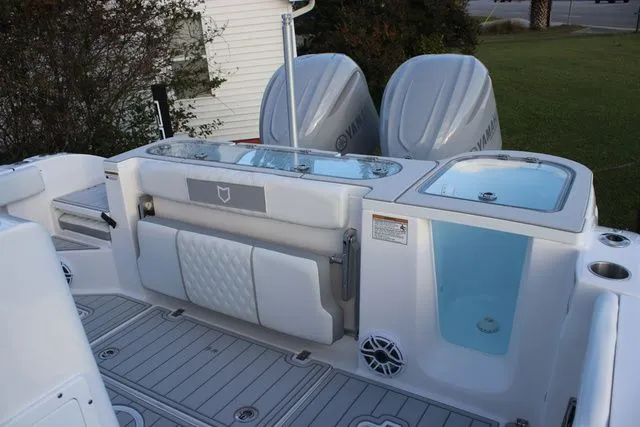 Slide: The Image of Sea Fox 328 Commander 2026 - 9