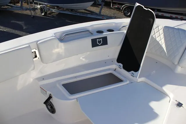 Slide: The Image of Sea Fox 248 Commander 2026 - 8