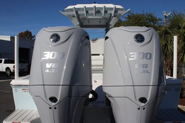 Slide: The Image of Sea Fox Hybrid LT 282 LT 2026 - 12