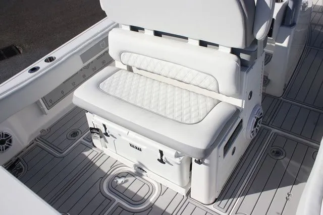 Slide: The Image of Sea Fox Hybrid LT 282 LT 2026 - 13