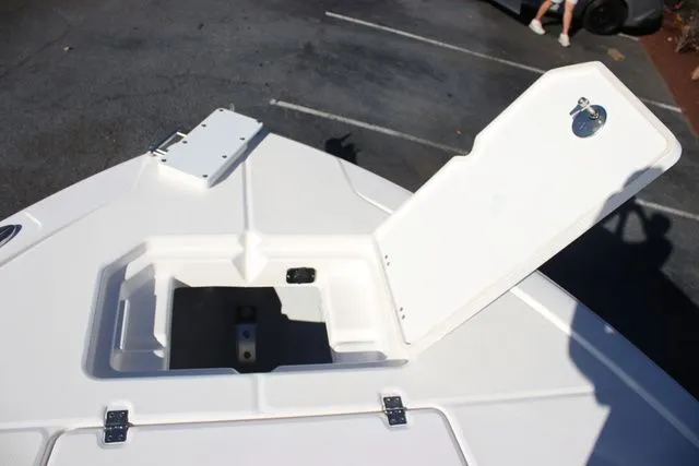 Slide: The Image of Sea Fox Hybrid LT 282 LT 2026 - 19