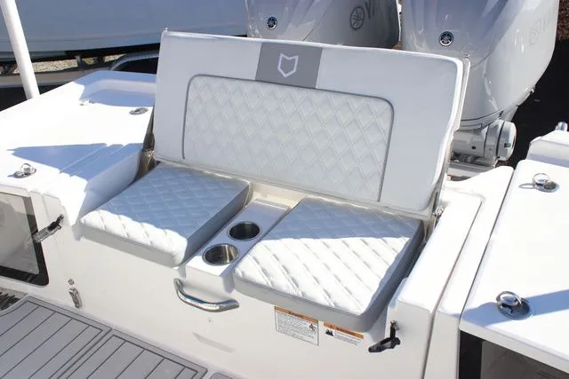 Slide: The Image of Sea Fox Hybrid LT 282 LT 2026 - 25