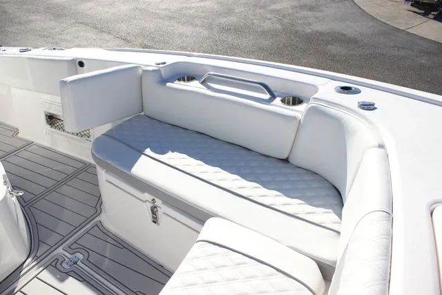 Slide: The Image of Sea Fox Hybrid LT 282 LT 2026 - 31