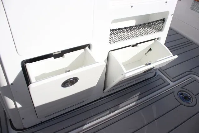 Slide: The Image of Sea Fox Hybrid LT 282 LT 2026 - 35