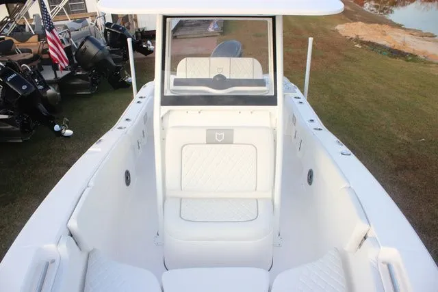 Slide: The Image of Sea Fox 228 Commander 2026 - 17