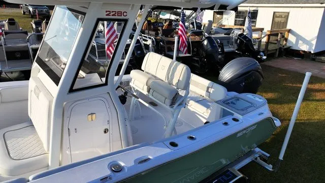 Slide: The Image of Sea Fox 228 Commander 2026 - 3