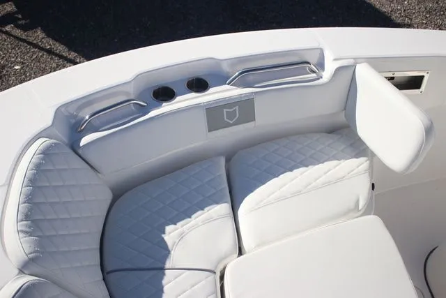 Slide: The Image of Sea Fox 228 Commander 2026 - 16