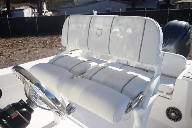 Slide: The Image of Sea Fox 228 Commander 2026 - 21