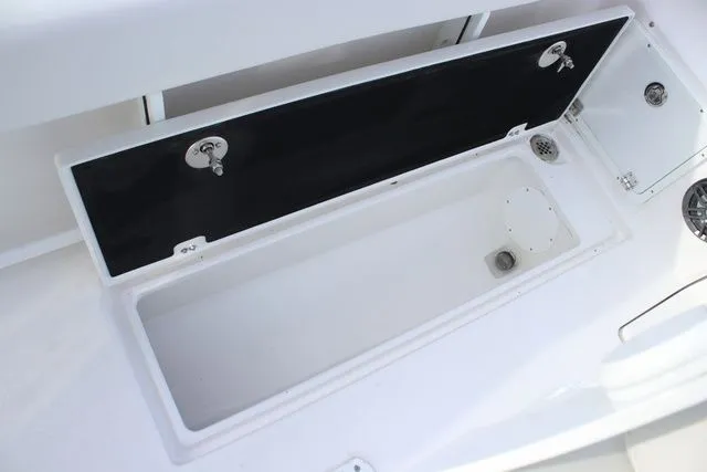 Slide: The Image of Sea Fox Commander 268 2026 - 11