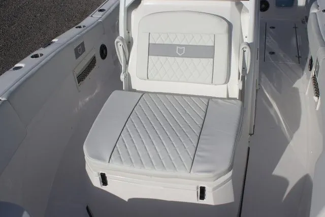 Slide: The Image of Sea Fox Commander 268 2026 - 16