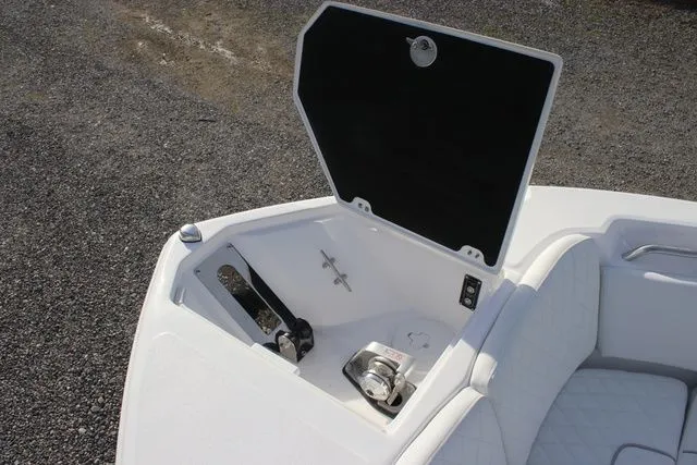 Slide: The Image of Sea Fox Commander 268 2026 - 18