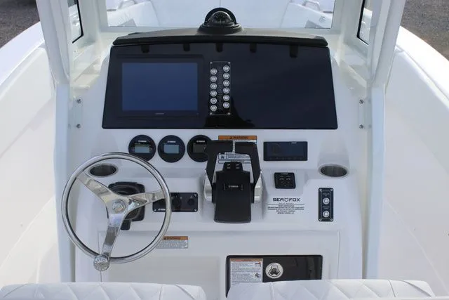 Slide: The Image of Sea Fox Commander 268 2026 - 7