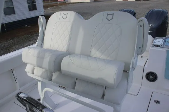 Slide: The Image of Sea Fox Commander 268 2026 - 9