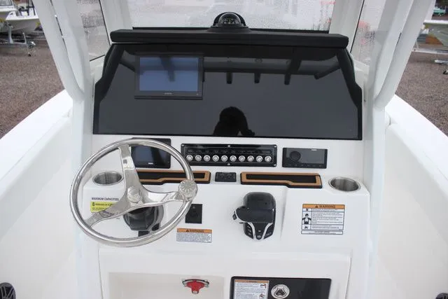 Slide: The Image of Sea Fox 228 Commander 2026 - 10