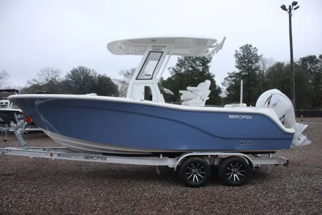 Slide: The Image of Sea Fox 228 Commander 2026 - 4