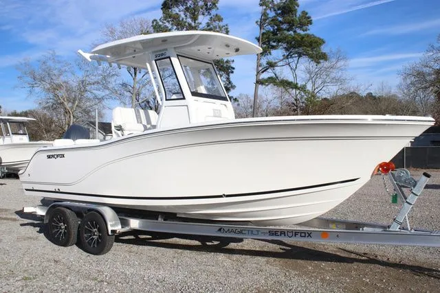 Slide: The Image of Sea Fox 228 Commander 2026 - 3