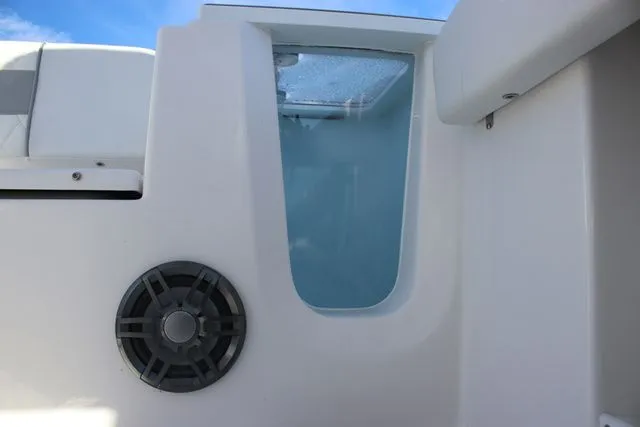 Slide: The Image of Sea Fox 248 Commander 2026 - 11