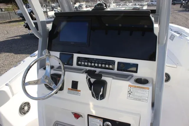 Slide: The Image of Sea Fox 248 Commander 2026 - 12