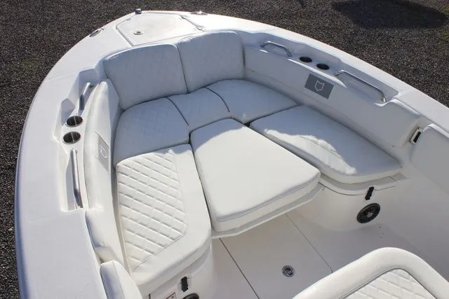 Slide: The Image of Sea Fox 248 Commander 2026 - 13